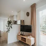 Hébergement de vacances Loua - Luxe Boshuisje Met Verwarmd Buitenbad *