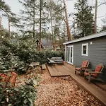 Loua - Luxe Boshuisje Met Verwarmd Buitenbad Hébergement de vacances Nunspeet