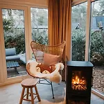 Loua - Luxe Boshuisje Met Verwarmd Buitenbad Hébergement de vacances Nunspeet