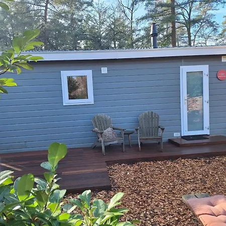 Prázdninový dům Lodge Loua - Luxe Boshuisje Met Verwarmd Buitenbad Nunspeet