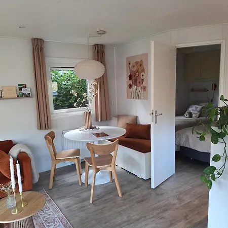 Lodge Loua - Luxe Boshuisje Met Verwarmd Buitenbad Nunspeet