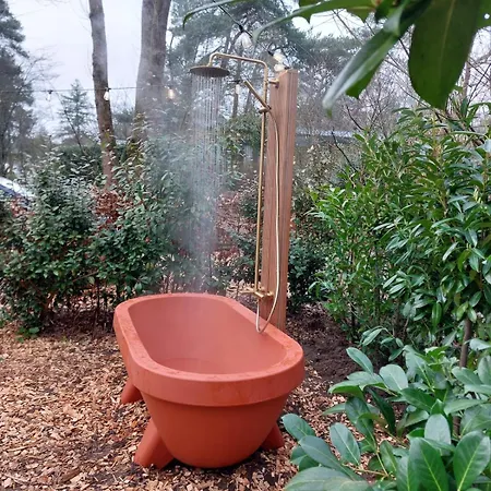 Romantisch Boshuisje Met Prive Buitenbad Nunspeet