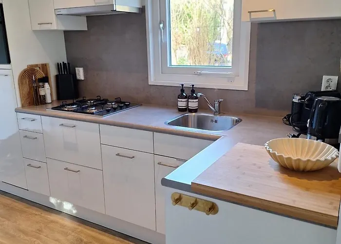 Lodge Loua - Luxe Boshuisje Met Verwarmd Buitenbad Semesterbostad